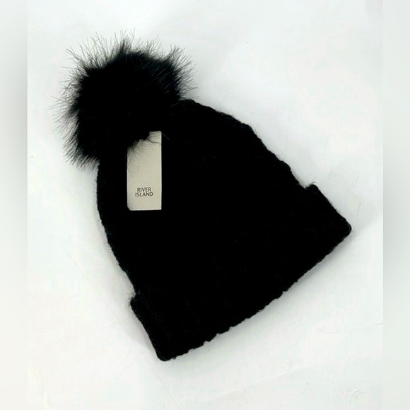 RIVER ISLAND Cable Knit Beanie - Picture 5 of 5